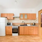 Metro Stoklosy Homely By Bookinghost Daire